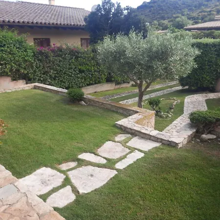 Casa Pepe, Confortevole Con Giardino A 2 Min Dal Mare Vakantiehuis Villasimius