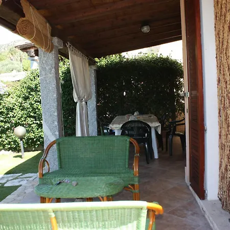 Casa Pepe, Confortevole Con Giardino A 2 Min Dal Mare