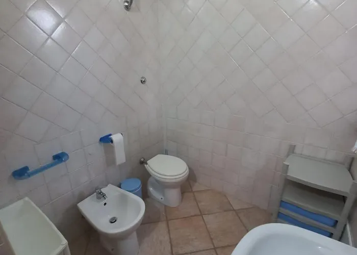 Casa Pepe, Confortevole Con Giardino A 2 Min Dal Mare Hébergement de vacances *