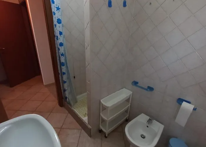 Casa Pepe, Confortevole Con Giardino A 2 Min Dal Mare